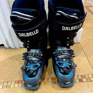 Dabello Ski Boots